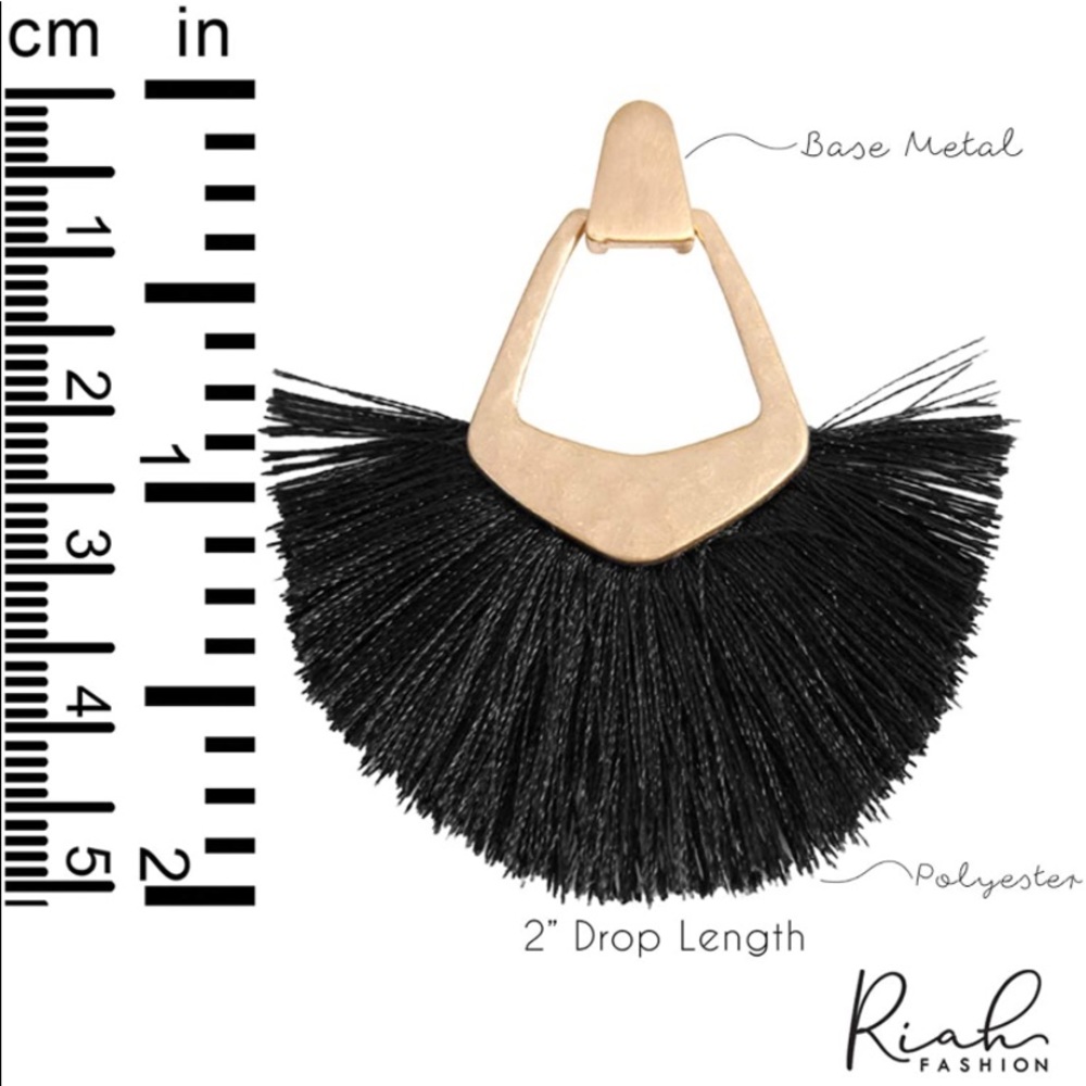 Bohemian Silky Thread Tassel Fringe Statement Drop Earrings 
- GRAY - Picture 4 of 4